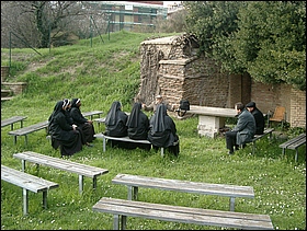 Ingrandisci