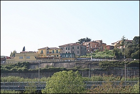 Ingrandisci